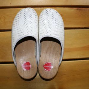 Berkemann Womens Clogs/ 38EU 7.5US
